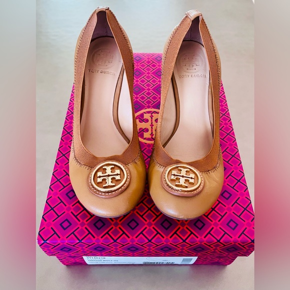 Tory Burch Caroline Wedge - Used - Size 7 - Tan/Dark Maple - Picture 1 of 8